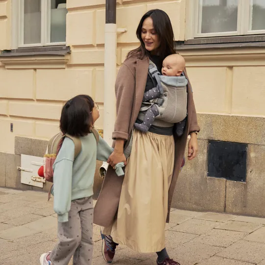 BabyBjörn Harmony Draagzak 3D-Mesh - Grijsbeige