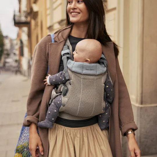 BabyBjörn Harmony Draagzak 3D-Mesh - Grijsbeige