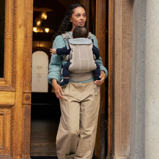 BabyBjörn Harmony Draagzak 3D-Mesh - Grijsbeige