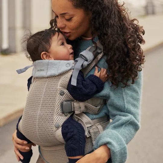 BabyBjörn Harmony Draagzak 3D-Mesh - Grijsbeige
