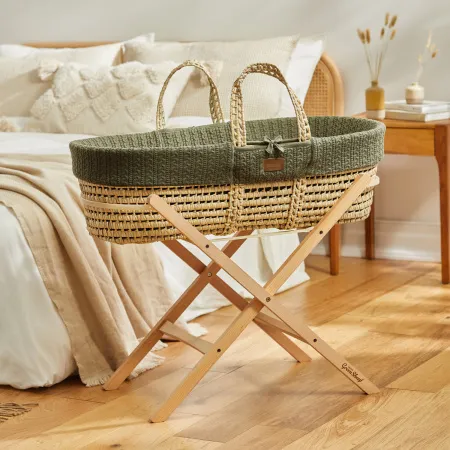 The Little Green Sheep Organic Knitted Moses