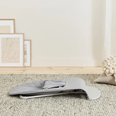 BabyBjörn Bliss Wipstoel - Geweven Kroonblad Quilt