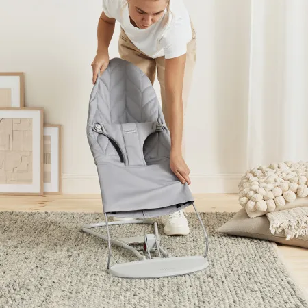 BabyBjörn Bliss Wipstoel - Geweven Kroonblad Quilt