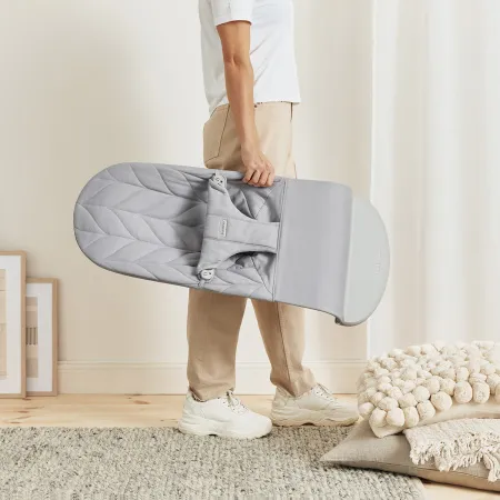 BabyBjörn Bliss Wipstoel - Geweven Kroonblad Quilt