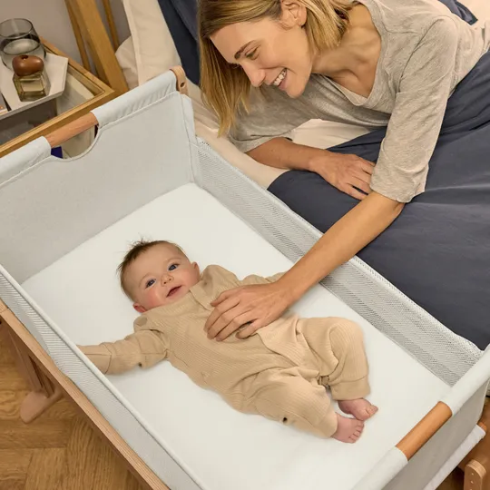 Snuz Bedside Crib SnuzPod Studio