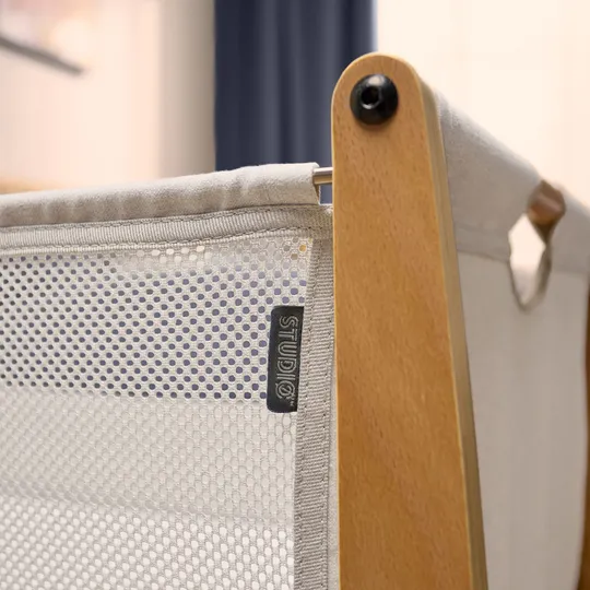 Snuz Bedside Crib SnuzPod Studio