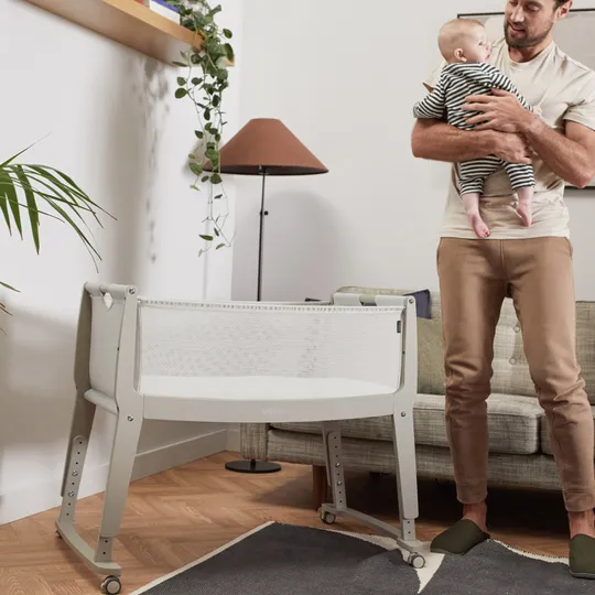 Snuz Bedside Crib SnuzPod Studio