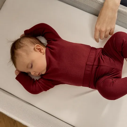 Snuz Bedside Crib SnuzPod Studio