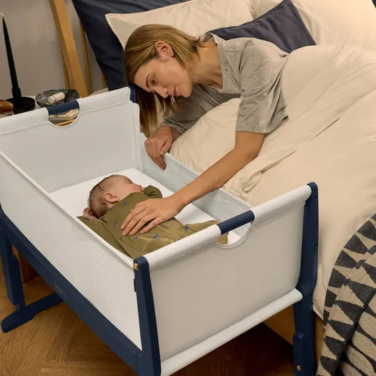 Snuz Bedside Crib SnuzPod Studio