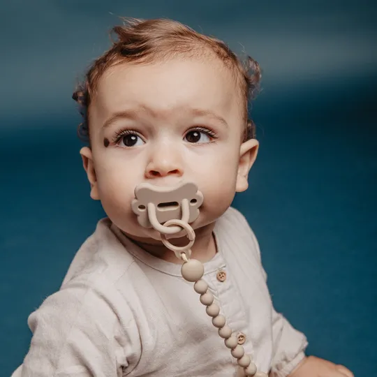 Suavinex Colour Essence SX Pro Fopspeen Symmetrisch -6-18Mnd - Silicone - Beige