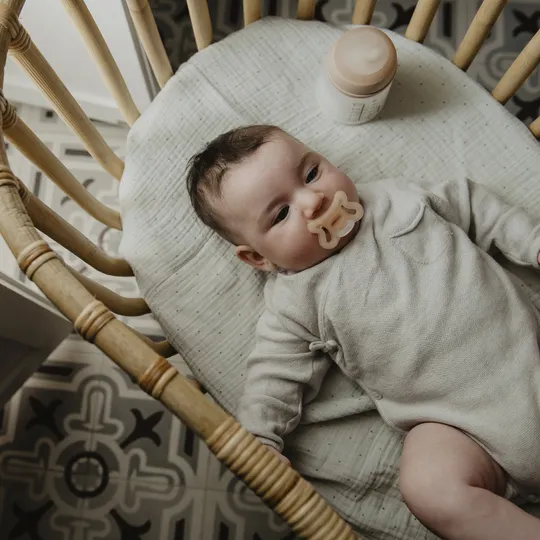 Suavinex Zero Zero Fopspeen Symmetrisch - 0/6 Mnd - Silicone - Light