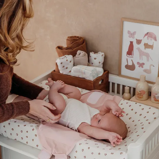 Meyco Aankleedkussenhoes Print - 50 x 70 cm - Jersey - Mini Panther Soft Pink