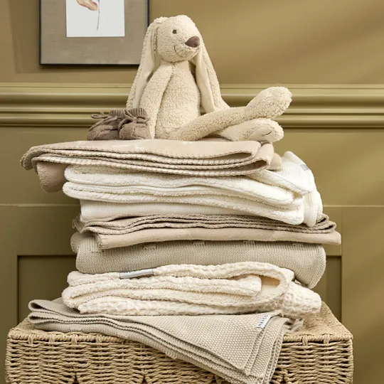 Meyco Baby Ledikantdeken Knots Soft Sand 100 x 150 cm