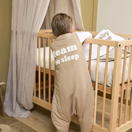 Meyco Baby Slaapzak Jumper Winter Slub Met Team No Sleep Applicatie Taupe / Offwhite