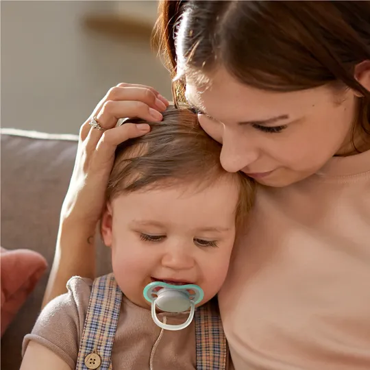 Philips Avent Ultra Air Fopspeen - 0-6 Mnd - 2 Stuks - Plant-based - Glow In The Dark