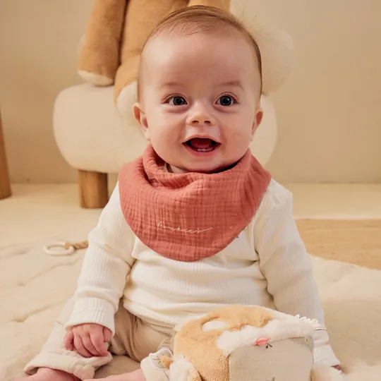 Noukie's F&O Slabbetjes - 2 Stuks - Badstof/Mousseline - Rood/Kaki 