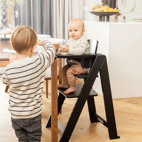 Kidsmill Up! Kinderstoel incl. Kunststof Babyset Zwart